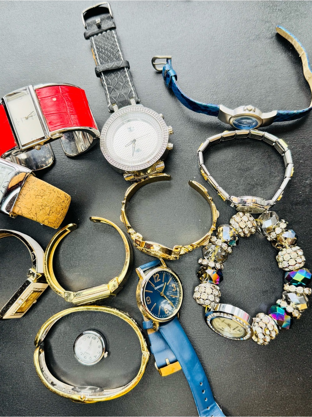 Lot Women's Assorted Watch Untested
